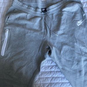 Women’s Plus Sz Nike Sportswear Tech Fleece Joggers